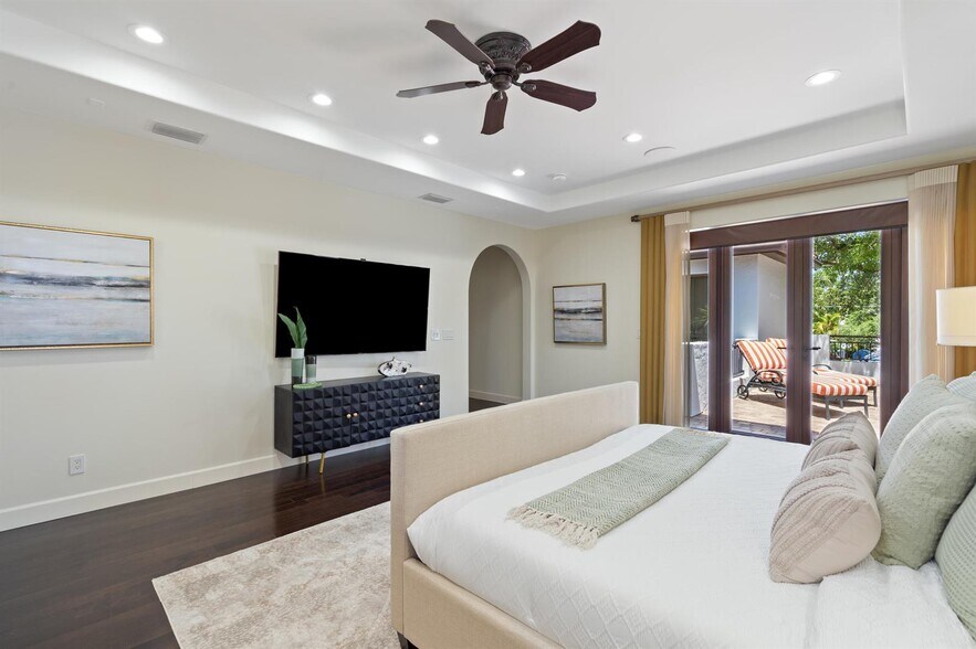 Building Photo - 1312 SE 2nd Ct