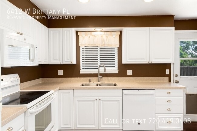 Building Photo - 6412 W Brittany Pl