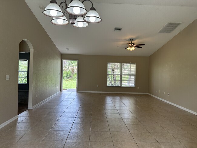 Building Photo - 4569 Balsey St