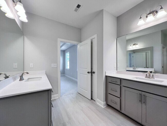 Building Photo - 360 Canyon Gap Wy