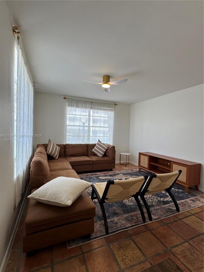 Building Photo - 1460 Ocean Dr