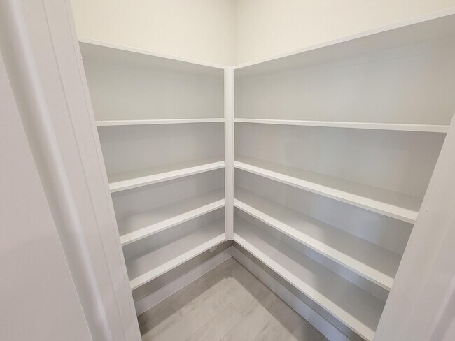 Building Photo - 23622 Iris Field Ct
