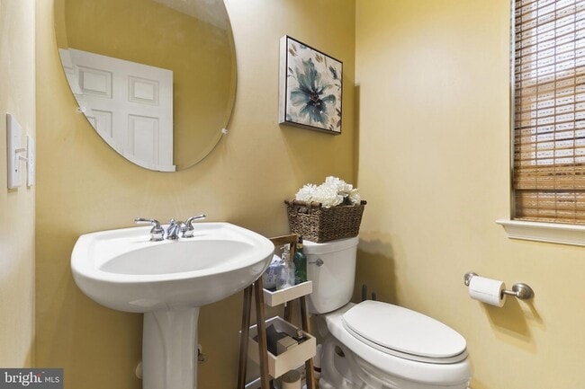 Building Photo - 144 Edgar Rd