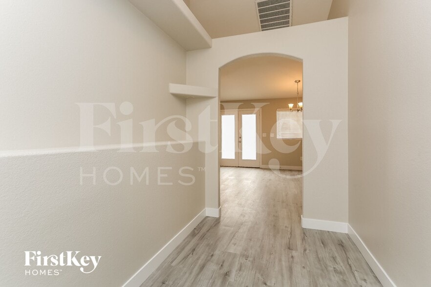 Building Photo - 3313 Back Country Dr