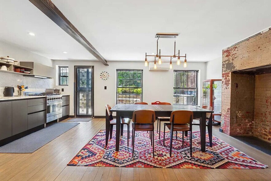 Building Photo - 7 E 129th St