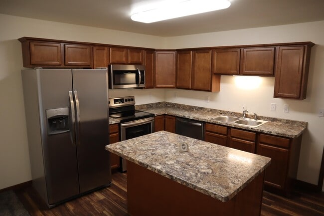 Building Photo - 106 Gardens Ct