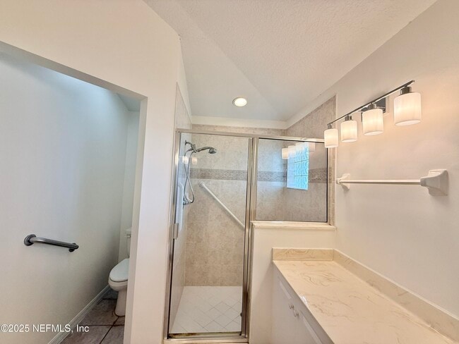 Building Photo - 704 Captains Dr