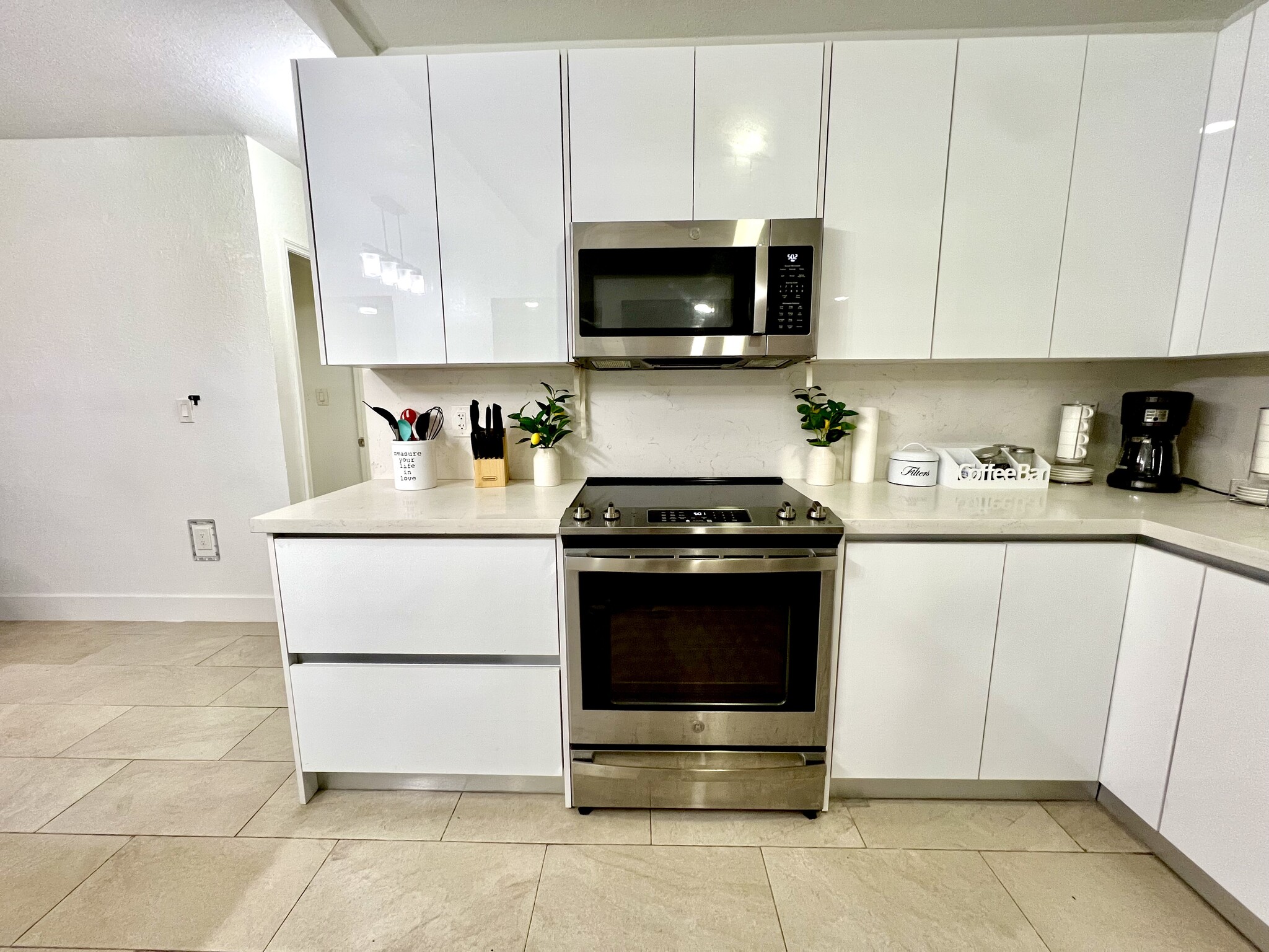 Kitchen- Recently purchased stainless steel appliances - 1270 SW 29th St