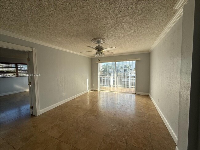 Building Photo - 3522 NE 171 St