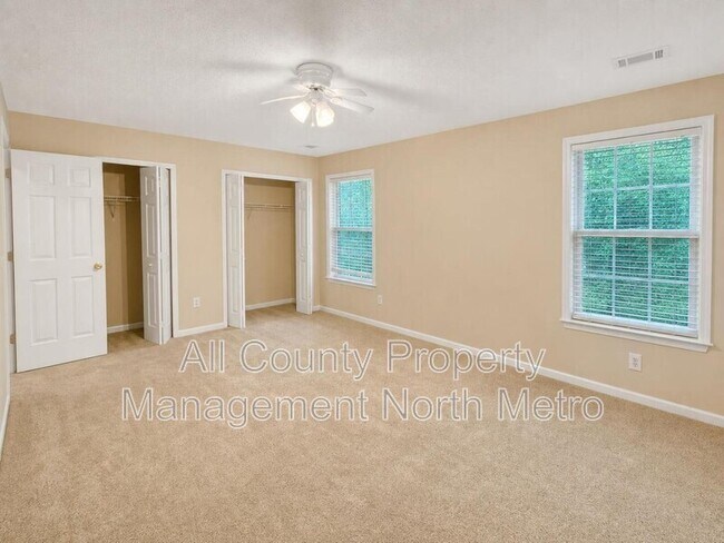 Building Photo - 2720 Two Rock Ct