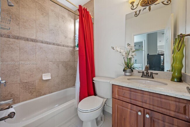 Building Photo - 1360 SW 142nd Ave