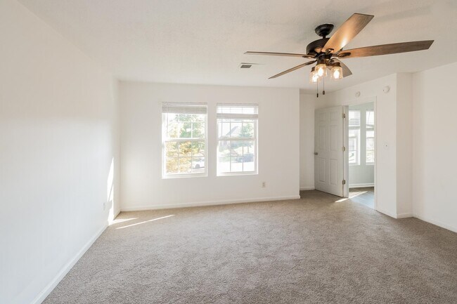 Building Photo - 10077 Woodlee Cove