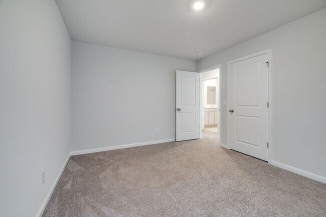 Building Photo - Spacious 5BR Home with Loft & Smart Features in Rincon