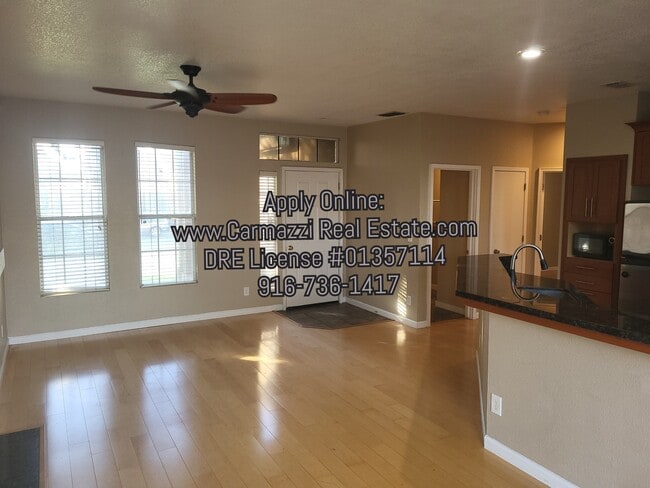 Building Photo - 9197 Irish Gold Way