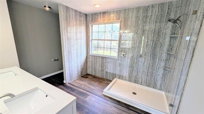 Building Photo - 5508 Denmans Mountain Rd