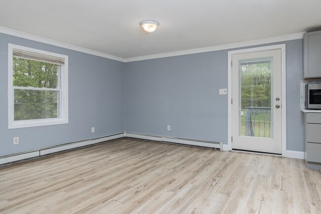 Building Photo - 240 Leda Ave