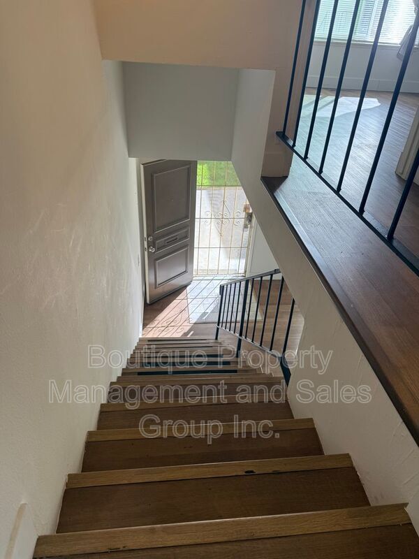 Building Photo - 11086 El Amarillo Ave