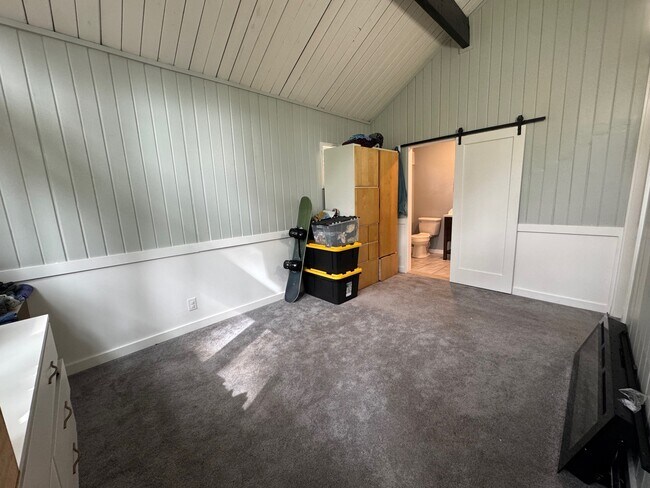 Building Photo - 10215 SW 116th St