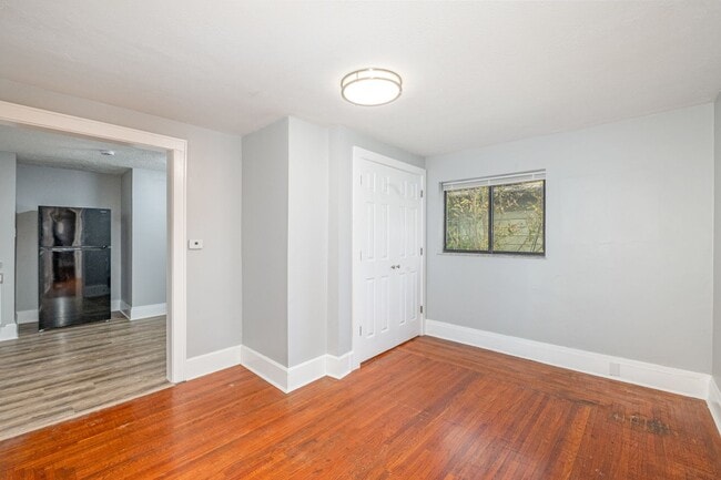 Building Photo - 2128 Crane Ave