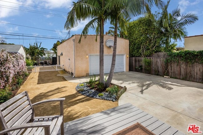 Building Photo - 4264 Mildred Ave