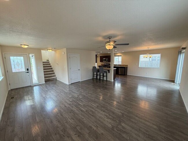 Building Photo - 4437 Creel Ave