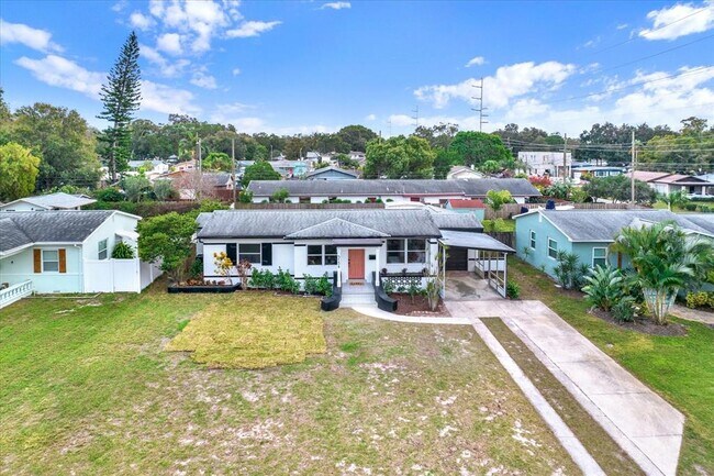 Building Photo - 5134 8th Ave N