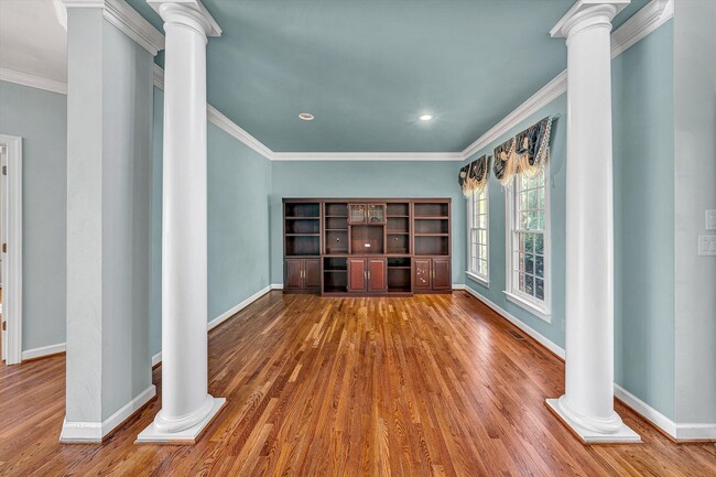 Building Photo - 1147 Belcroft Court