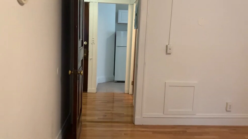 Building Photo - 95 Westland Ave