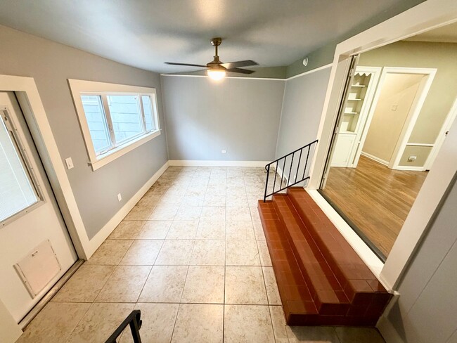 Building Photo - Spacious 3 bedroom with its own micro-park!