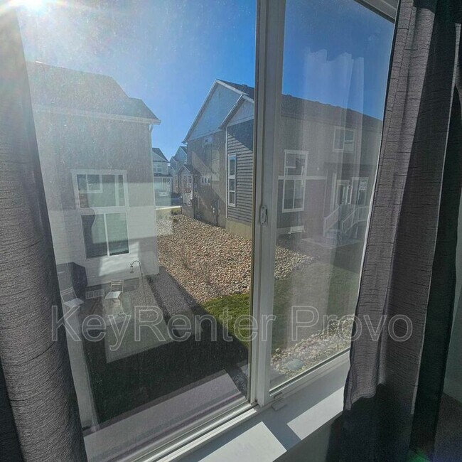 Building Photo - 1297 Dawes Wy