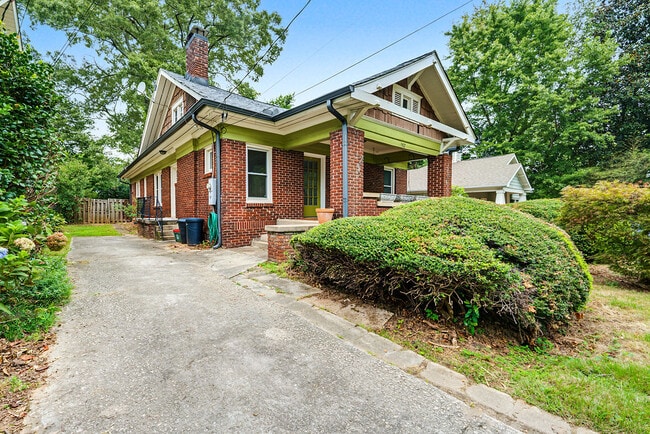 Building Photo - 152 Erie Ave