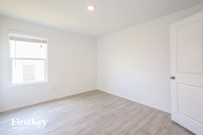 Building Photo - 6623 Scarecrow Wy