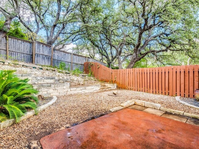 Building Photo - 6706 Deatonhill Dr