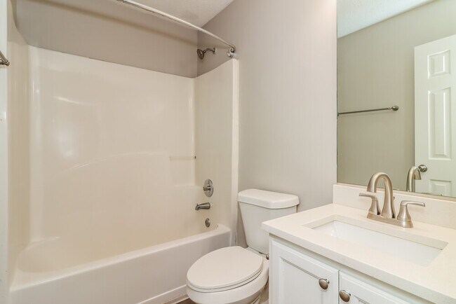 Building Photo - 69 Middlebrook Dr