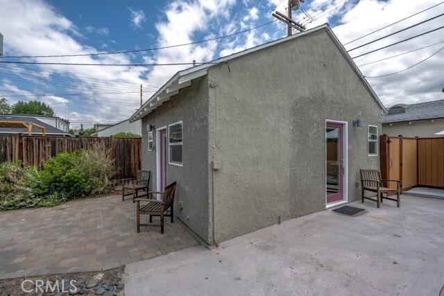 Building Photo - 5940 Simpson Ave