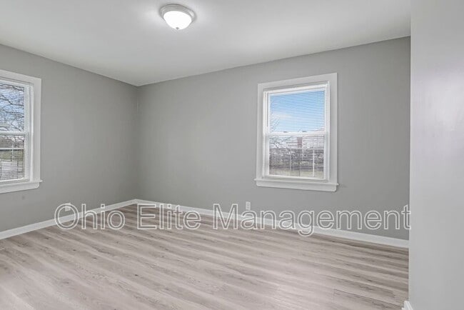 Building Photo - 1999 W Broad St