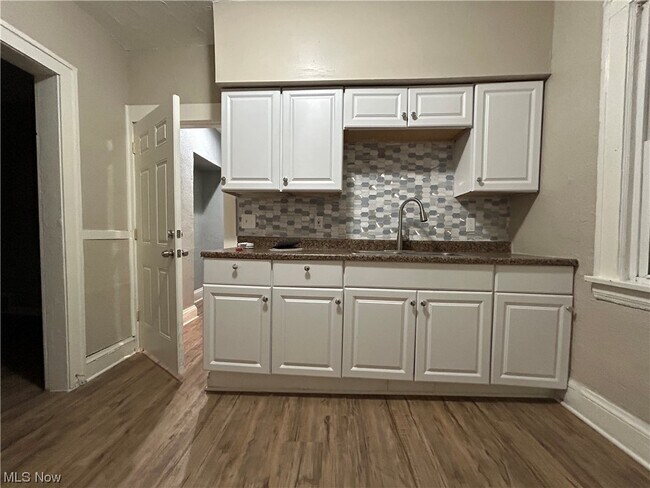 Building Photo - 3415 Altamont Rd