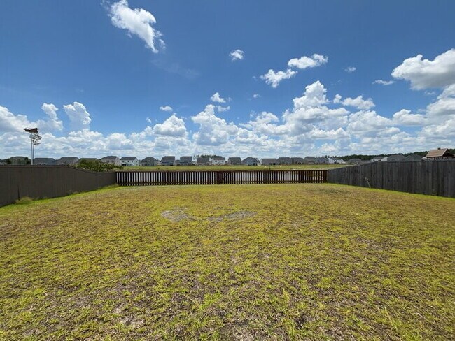 Building Photo - 445 Navona Dr