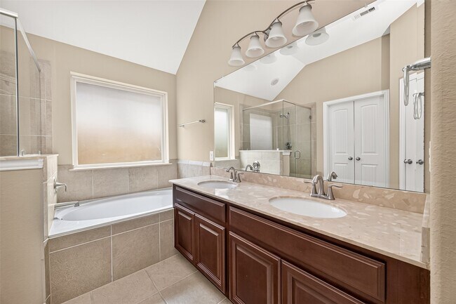 Building Photo - 20234 Fossil Valley Ln