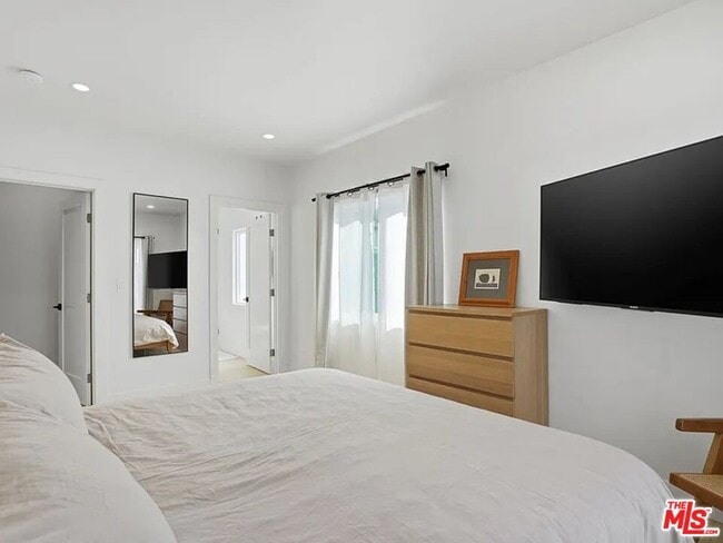 Building Photo - 3014 9th Ave