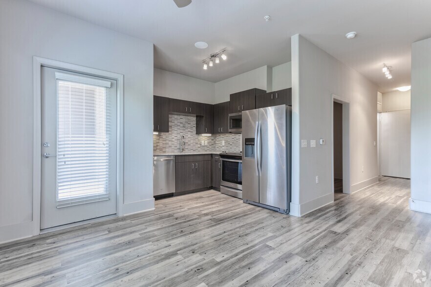 Modena 8275 Walnut Hill Ln Dallas TX 75231 Apartment Finder