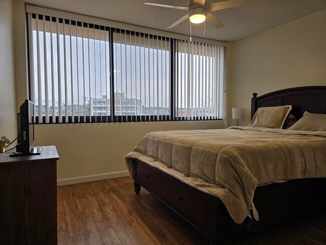 Building Photo - 70 Southbridge St