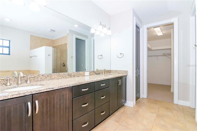 Building Photo - 4417 W Kensington Ave