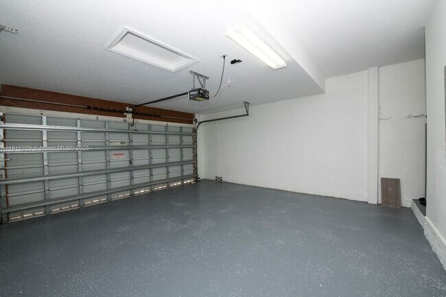 Building Photo - 15711 SW 53rd Ct