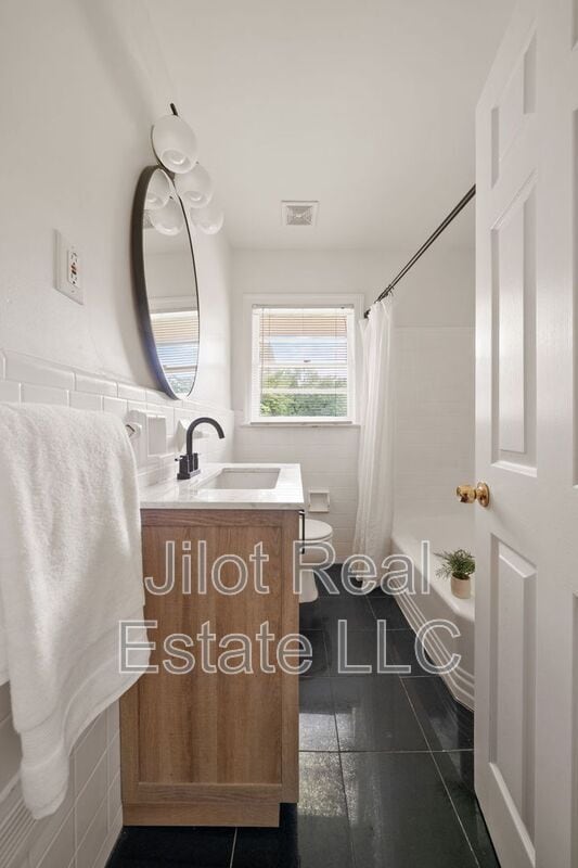 Building Photo - 2855 Monticello Pl