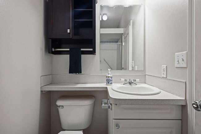Building Photo - Reduced price! 2720 Sq. Ft. Character Home...