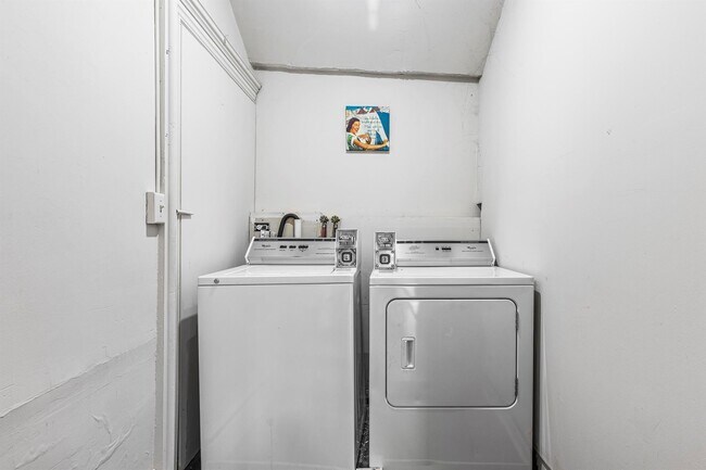 Building Photo - 5635-5639 NY-82