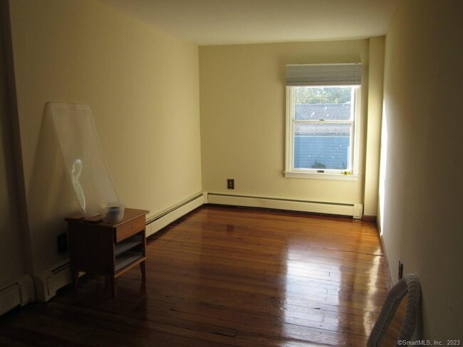 Building Photo - 181 Kings Hwy