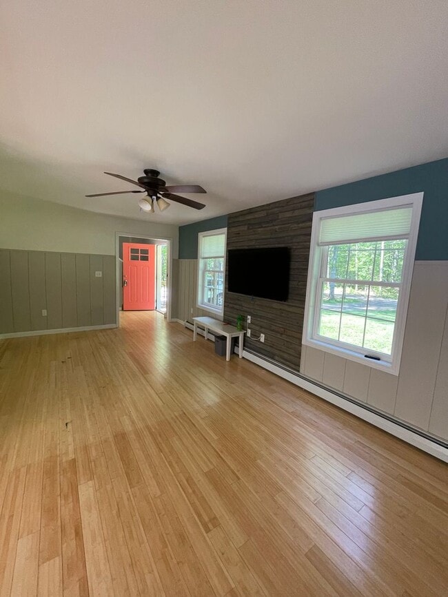 Building Photo - 7 Browns Freehold