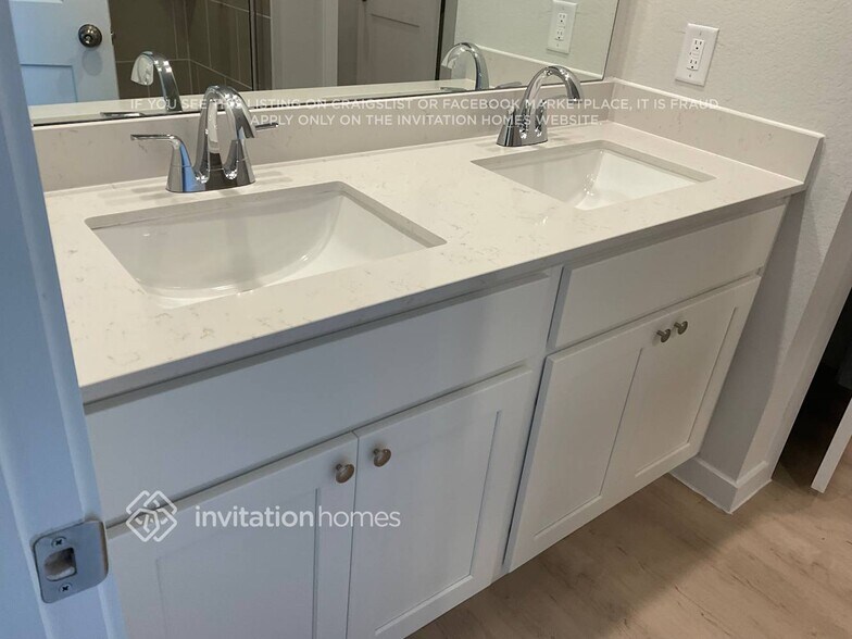 Building Photo - 20043 Briarcliff Pk Ln